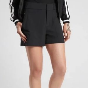Athleta Tribeca Utility Short Black Size 8